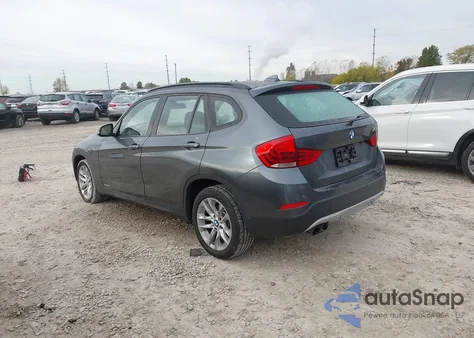 2015 BMW X1 xDrive28I из США, поврежденный, VIN WBAVL1C54FVY32220